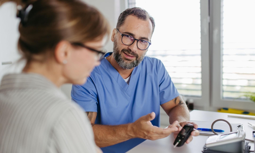 Blood sugar monitoring using a glucose meter at home